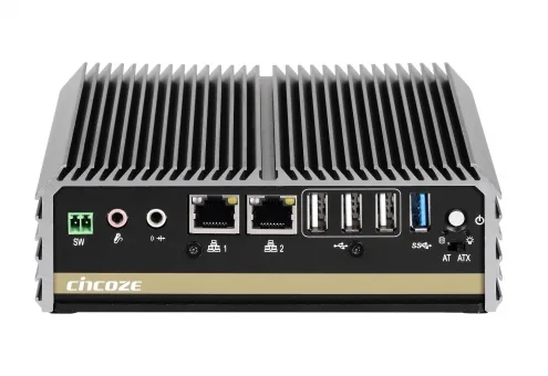 Máy tính công nghiệp Cincoze DA-1000 mặt trước với hai cổng LAN, bốn USB, cọc nguồn và công tắc AT/ATX