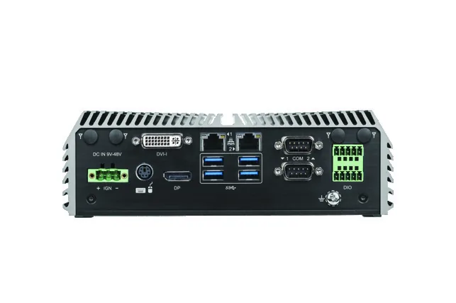 Mặt cổng của máy tính nhúng Cincoze DI-1000 với cầu đấu nguồn, DVI-I, DisplayPort, nhiều USB, cổng COM và cầu đấu DIO